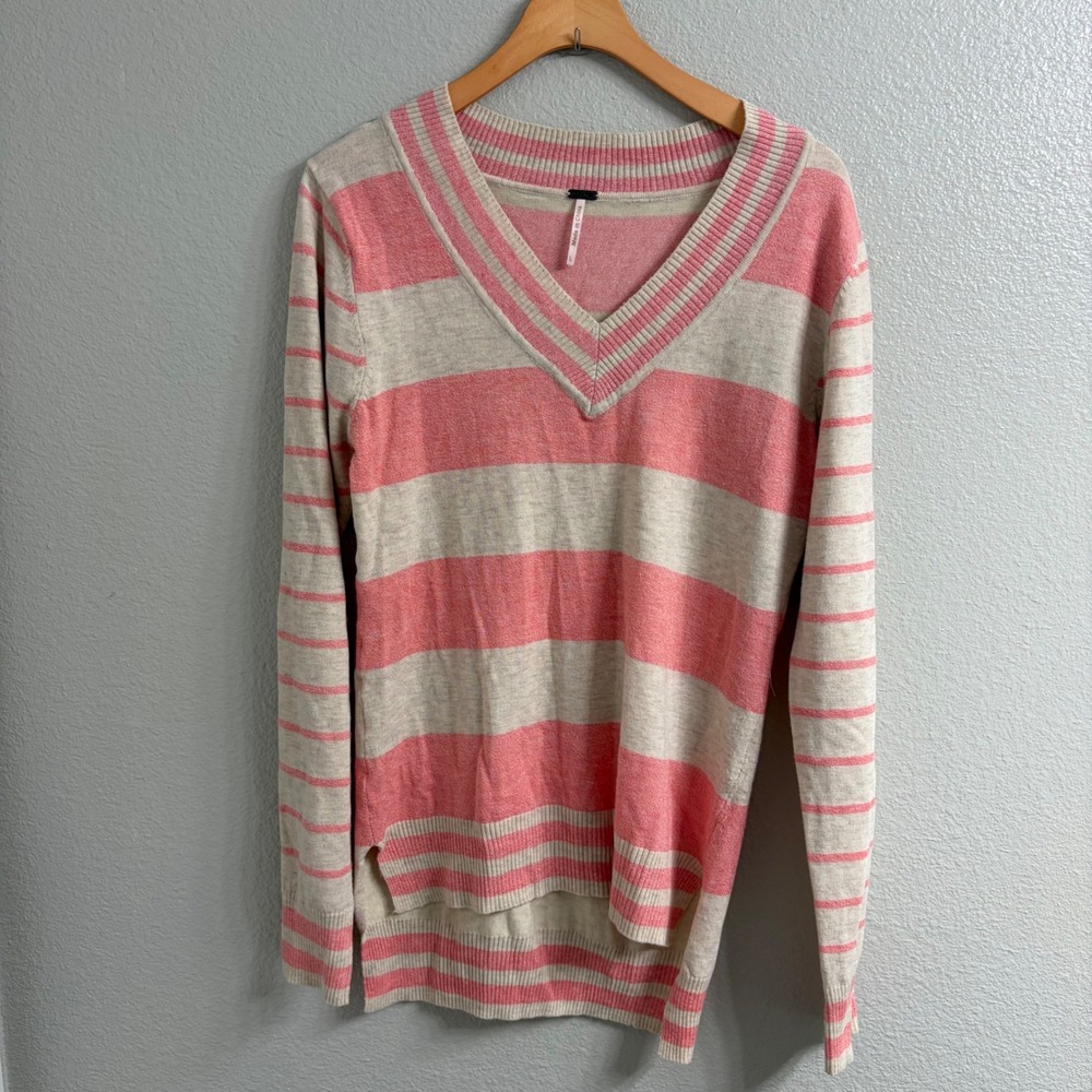 Poof Apparel Womens Pink Cream Striped V-Neck High Low Sweater Size L 120325